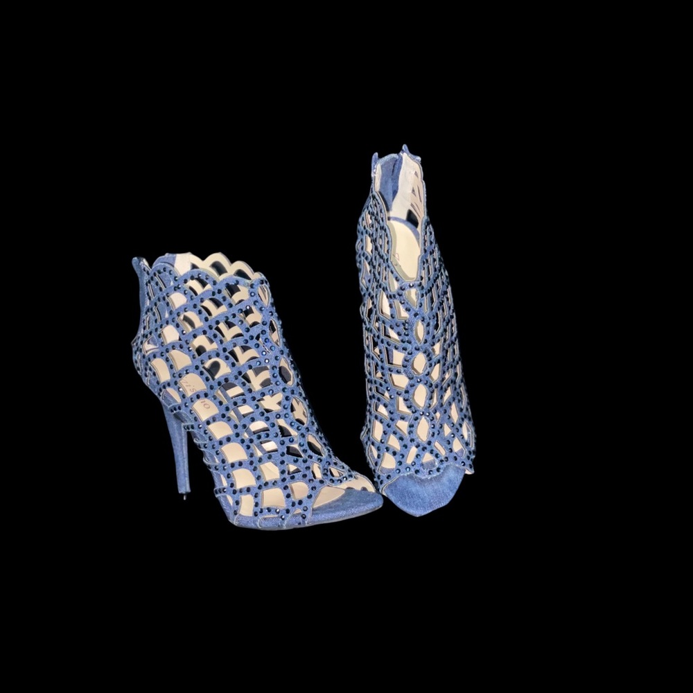 8.5 Blue jean material with blue crystals